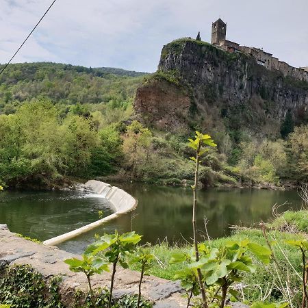 Ca La Rita Appartement Castellfollit de la Roca Buitenkant foto
