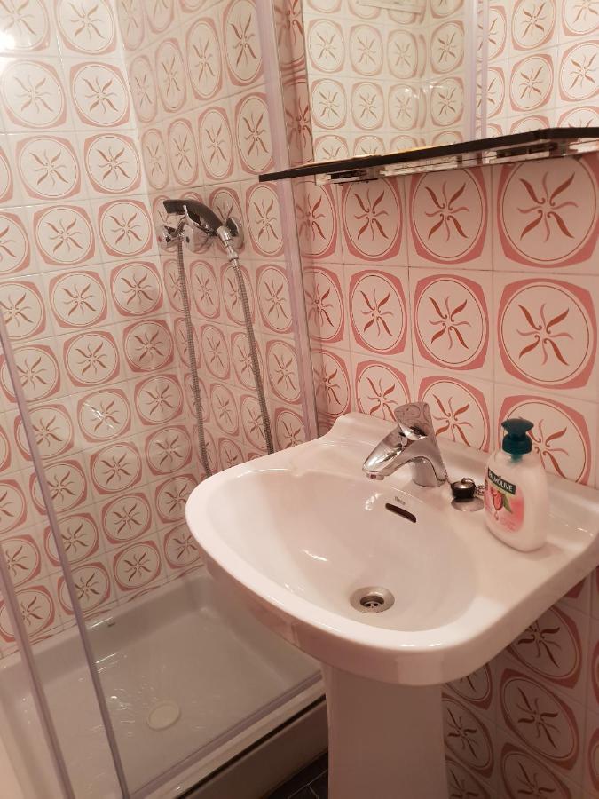 Ca La Rita Appartement Castellfollit de la Roca Buitenkant foto